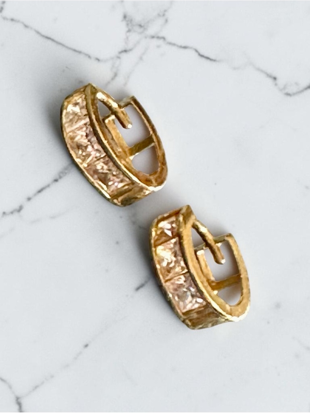 14K Solid Yellow Gold Princess Cut CZ Small Huggies Earrings 0.8g Stamped 14K MO